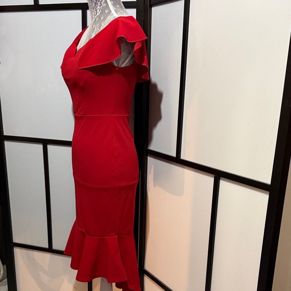Elegant Red Midi Dress with Ruffle Hem - Picture 2 of 5